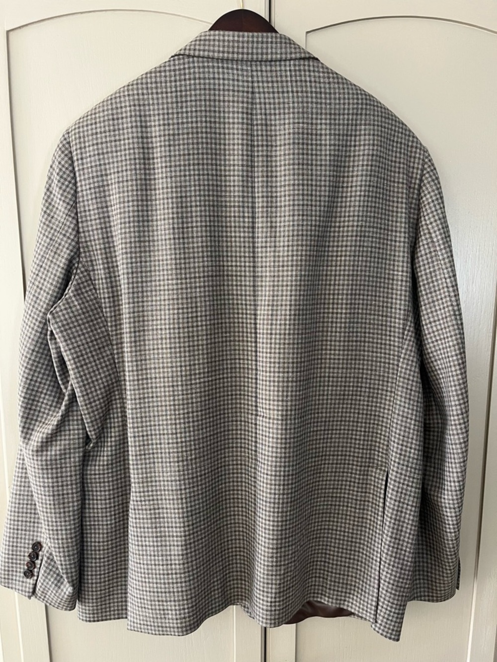 Men's Tan & Olive Houndstooth Double Vent Sport Coat.